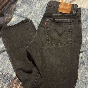 Levis Wedgie Straight 27